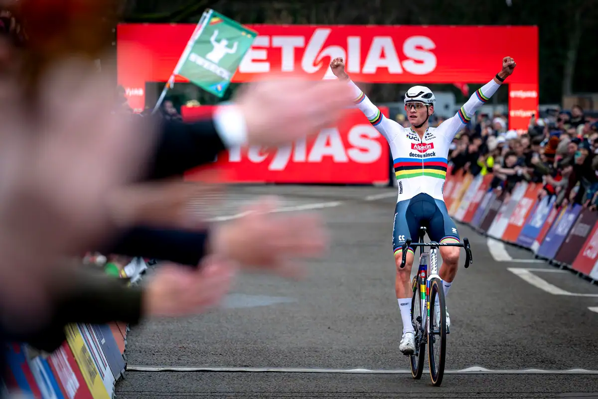 Van der Poel kiest eigen route naar zwaar WK in Montréal