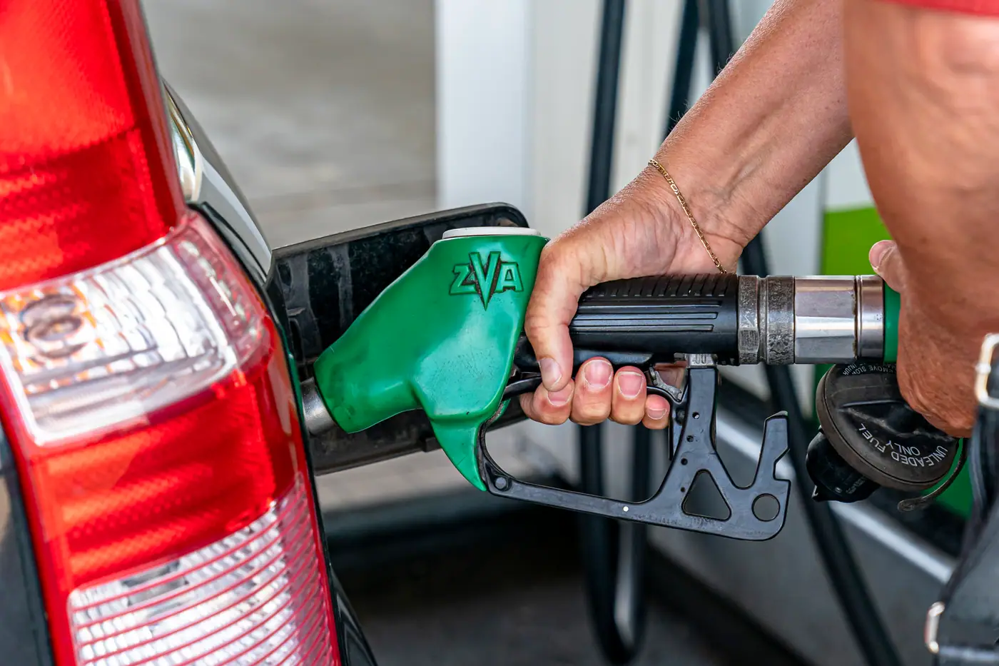 Dieselprijs stijgt verder, benzine blijft vlak onder record