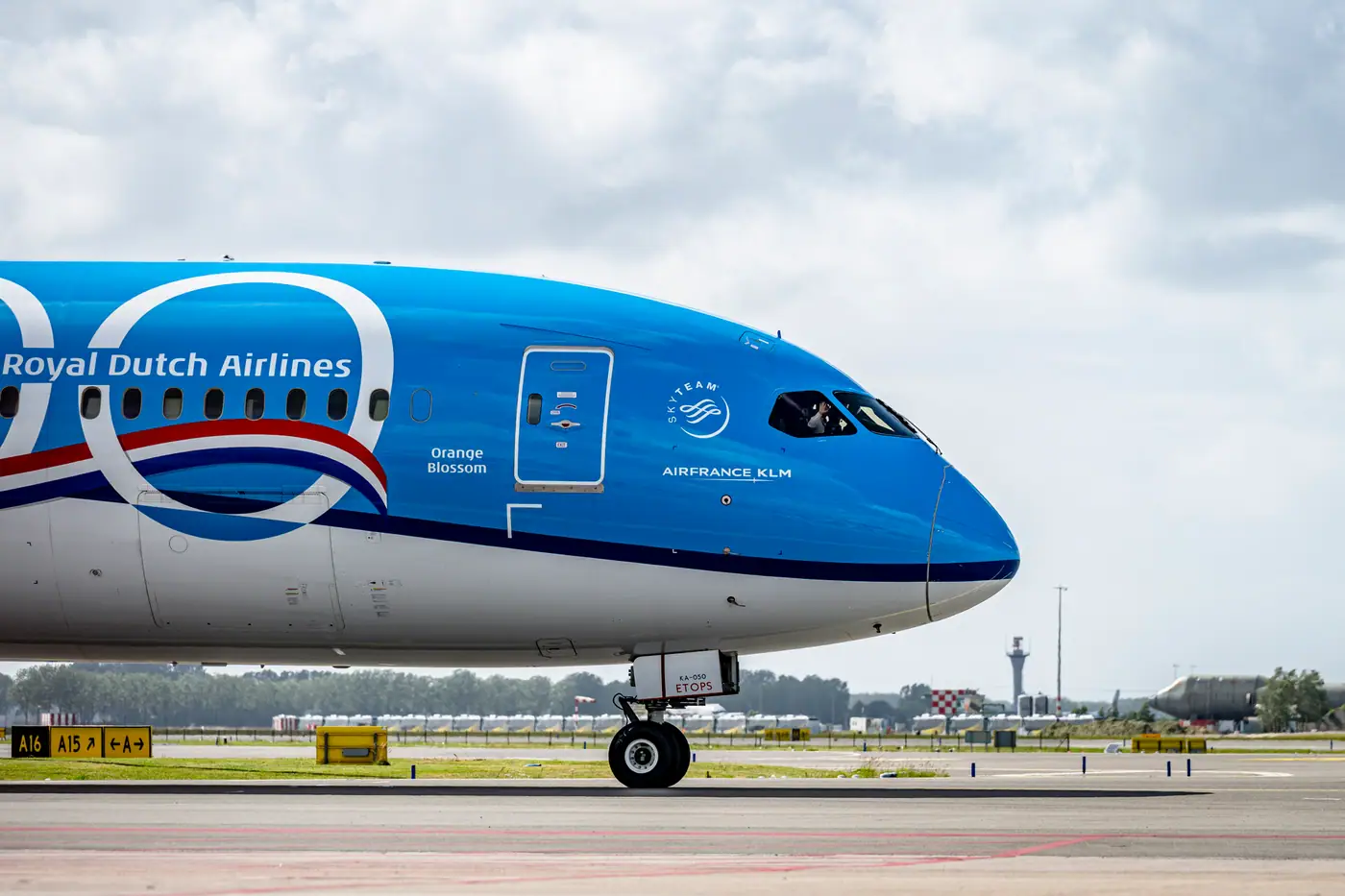 KLM schrapt vluchten: reizigers maandenlang onzeker door vliegtuigtekort
