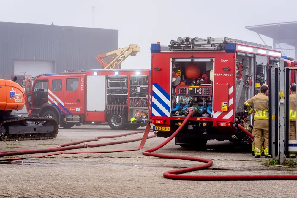 Flinke rookontwikkeling bij brand in bedrijfspand Moerdijk