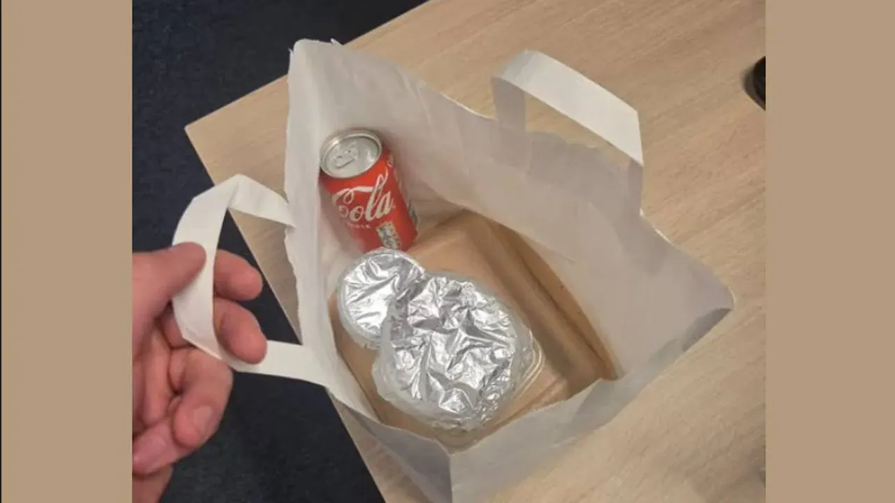 Familie bestelt shoarma voor arrestant, maar politie gooit maaltijd weg
