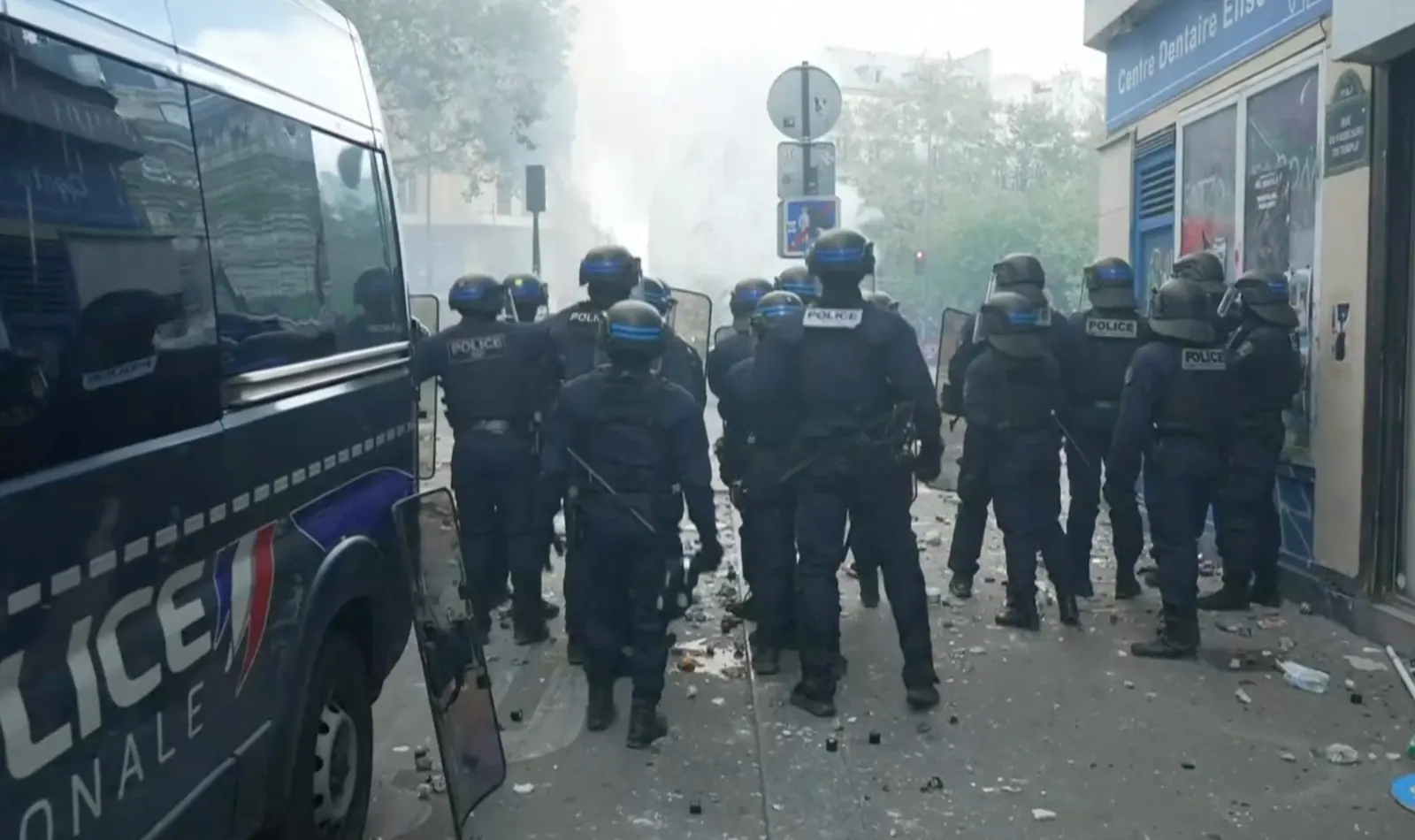 Grote onrust in Frankrijk en België: politie grijpt hard in bij massale protesten